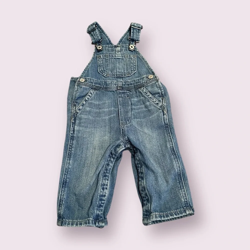 Baby GAP Medium Wash Blue Denim Overalls Size 6-12 Months